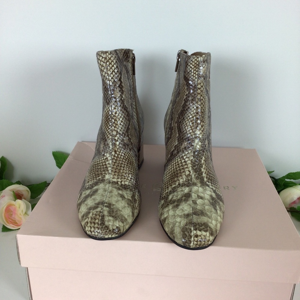 SALE! Chinese Laundry Ankle Boot Tan Beige Brown | Snakeskin Print | Size 6.5 M
